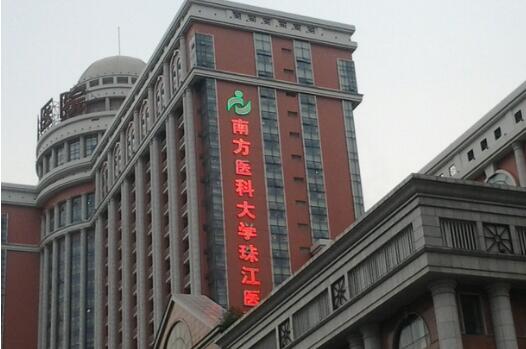 蒋萱医生做双眼皮怎么样