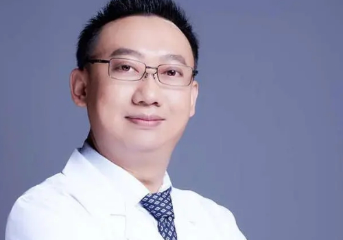 北京尹宏宇做眼袋多少钱
