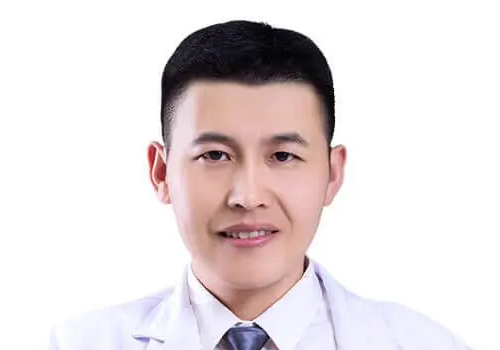 李小正做双眼皮多少钱